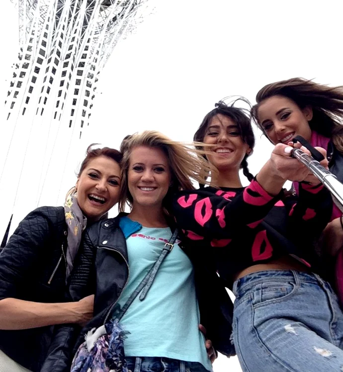 Fetele de la Amadeus au ridicat sala în picioare foto: arhiva personală