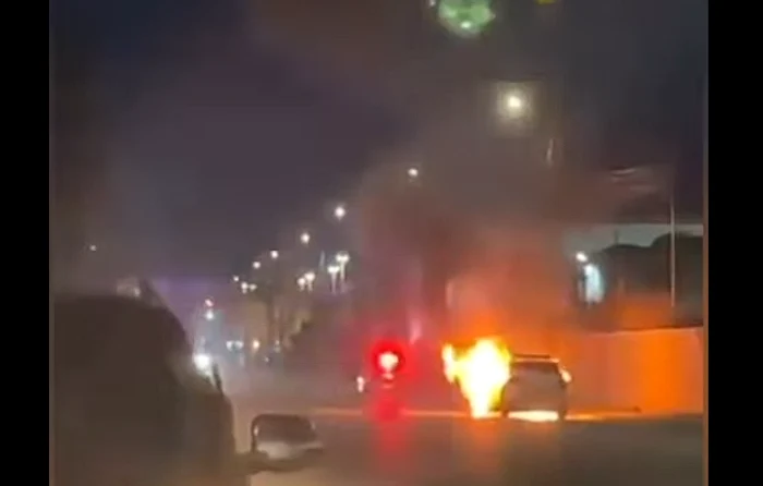 Autospecială de poliție a fost cuprinsă de flăcări. FOTO captură video FB Europol