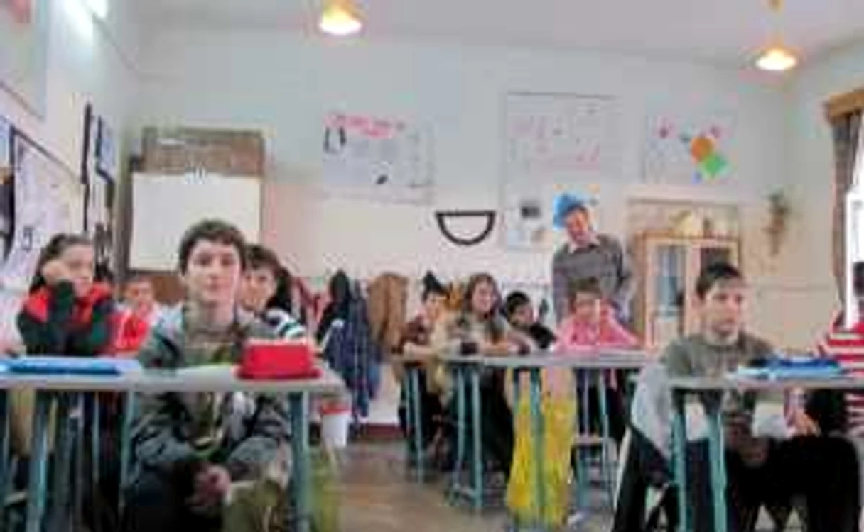 Profesorii din Sălaj îşi vor primii salariile la timp