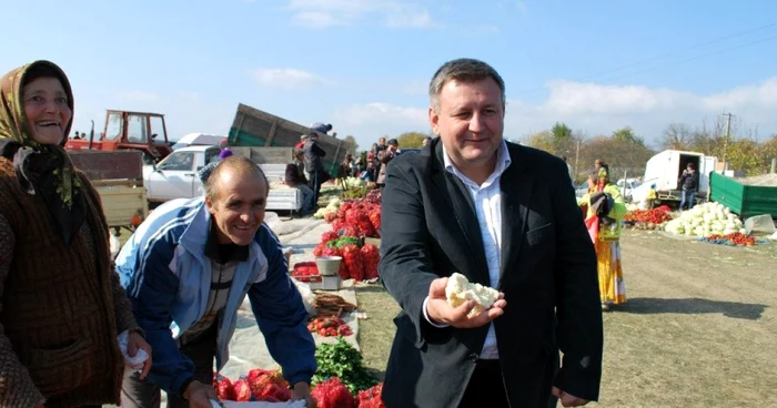 Bebe Marica-ARD vrea să-l lase pe Miron Mitrea-USL fără scaunul de parlamentar Foto: Facebook