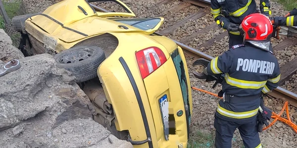 Un accident rutier grav s-a produs pe DN7, în localitatea Racovița, județul Vâlcea. 13 aprilie 2026. FOTO IPJ Vâlcea