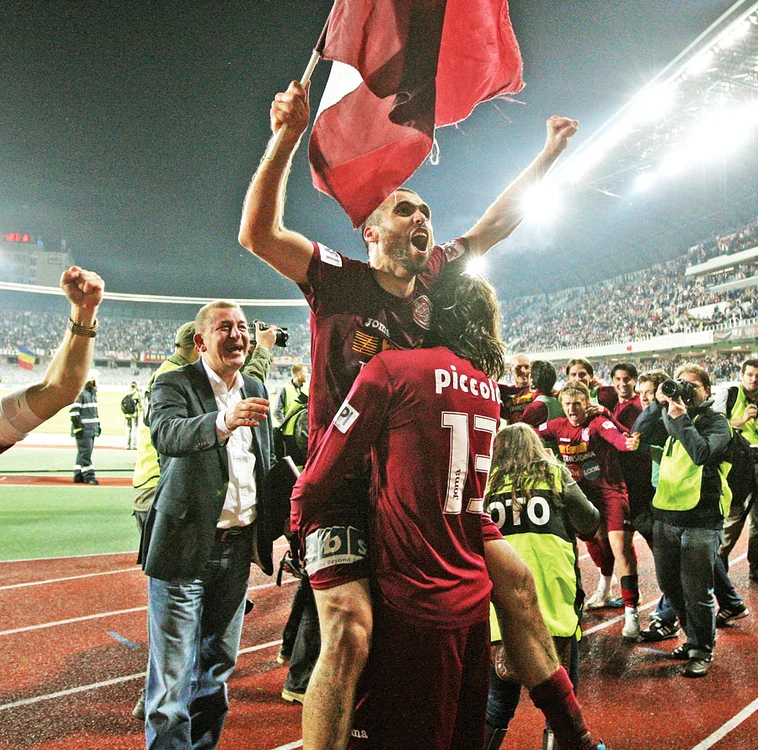 
    CFR Cluj este campioana României  