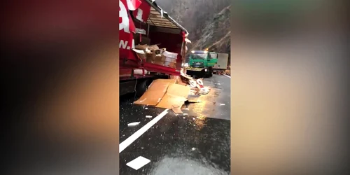 5e399bb45163ec4271c2c2f1 jpg