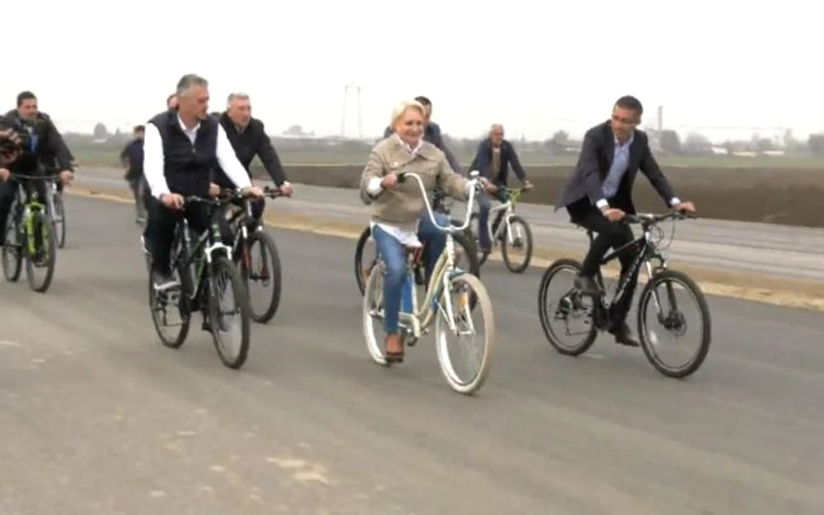 Premierul demis este aşteptat la Cluj-Napoca.