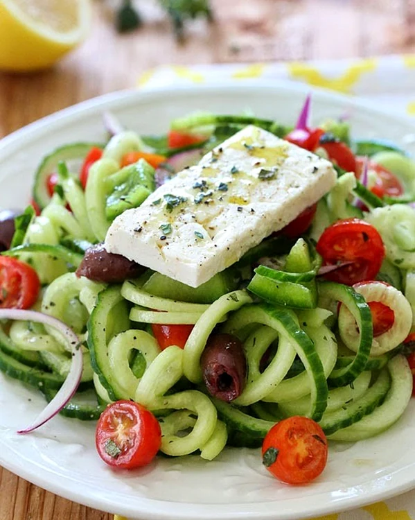 salata de castravete cu feta jpeg