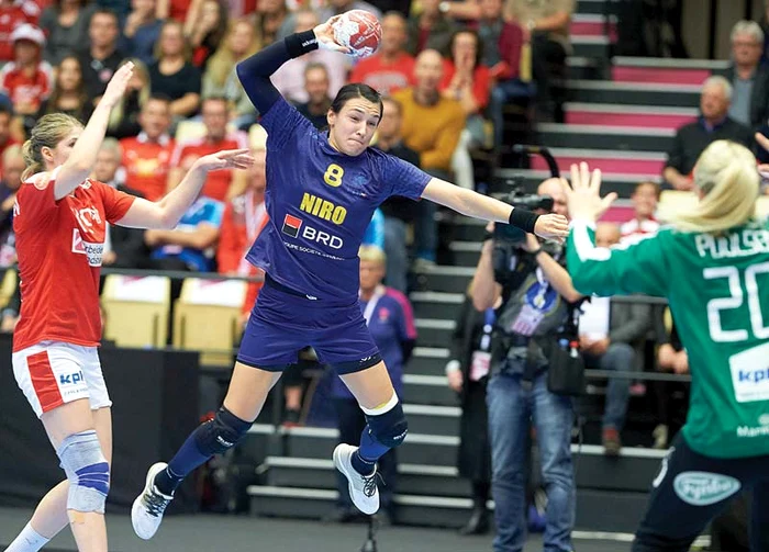 Cristina Neagu, vedeta noastră