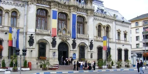 Curtea de Conturi a stabilit că Primăria Craiova şi Poliţia Locală a acordat sporuri negale angajaţilor