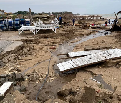 Plaja din Vama Veche, sâmbătă dimineața, după furtună - Foto FB MeteoPlus