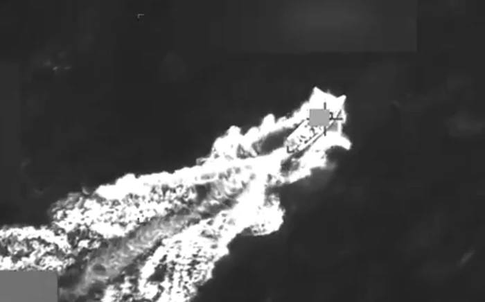 Ambarcațiunea a fost aruncată în aer FOTO: X