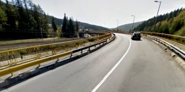 Lucrările se efectuează la pasajul de la ieşirea din Predeal