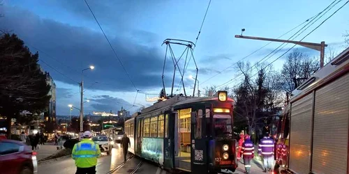 accident tramvai deraiat iasi isu jpg