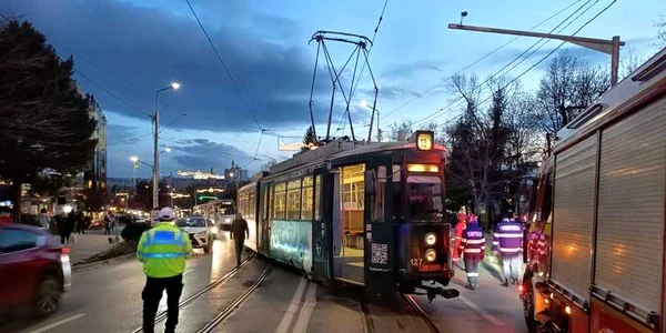 accident tramvai deraiat iasi isu jpg