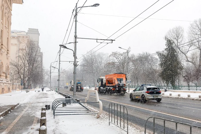 A nins în Capitală FOTO: FB Nicușor Dan