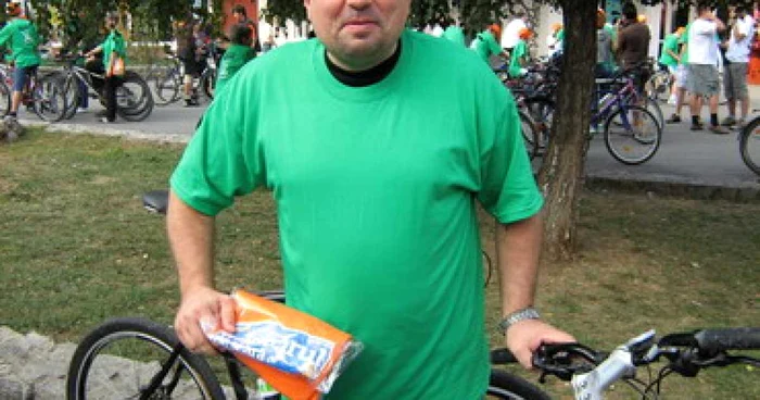 Oradea: CAMPANIE/Sportivul Zilei: Adrian Boroș: „Pistele de biciclete ne-ar scuti de multe probleme”