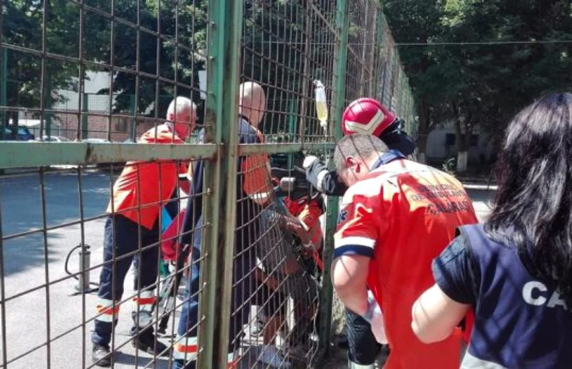Intervenţia pompierilor a fost dificilă FOTO ISU