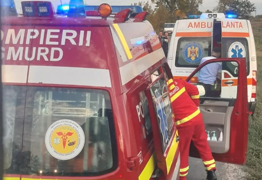 Echipajele medicale au preluat trei răniți. FOTO arhiva ISU Dâmbovița