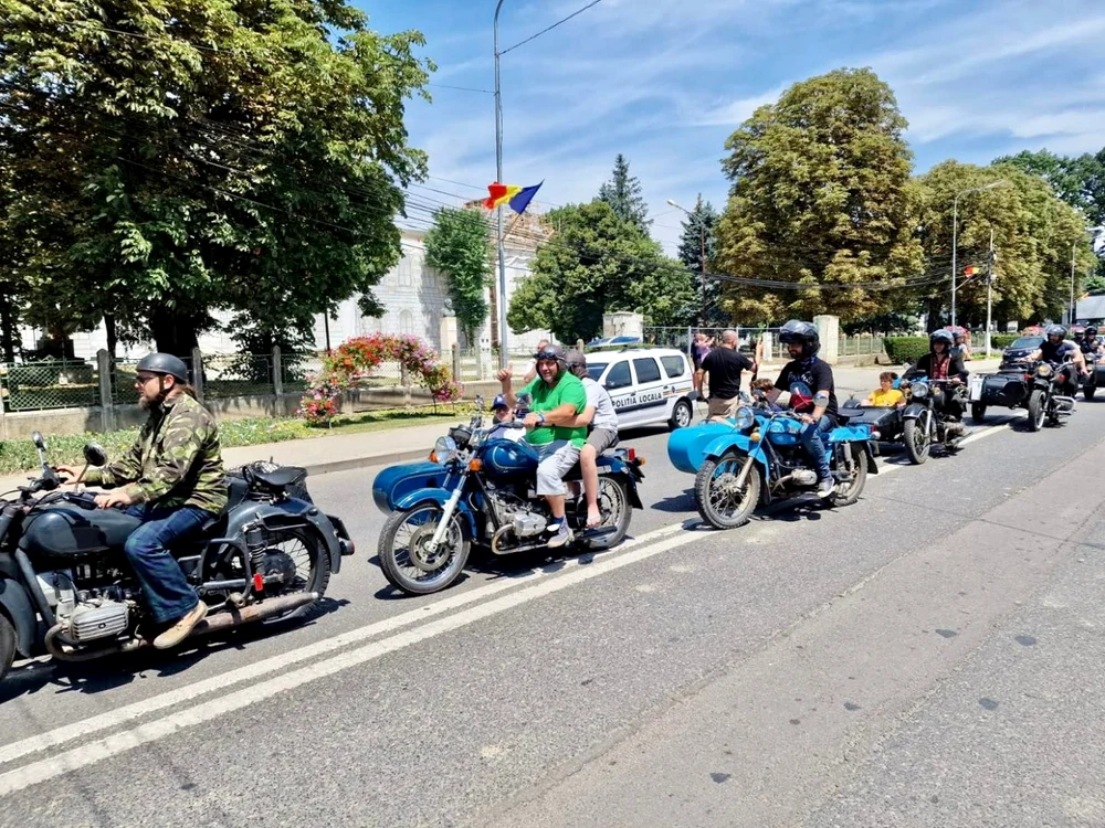 Parada motocicletelor cu ataş a avut loc la Călăraşi FOTO Facebook/M.D.