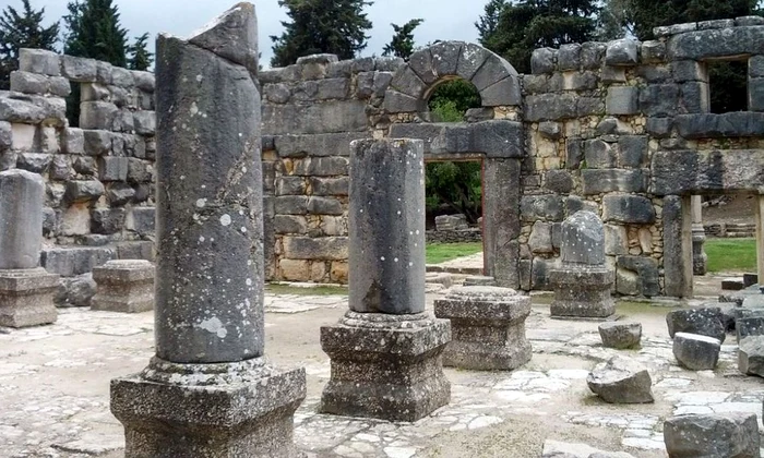 Altar păgân vechi de 1800 de ani, descoperit într o biserică bizantină jpeg