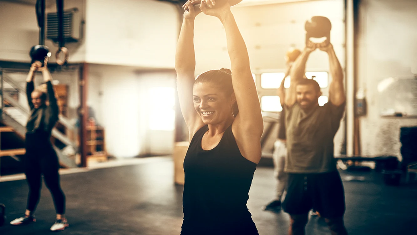 persoane in sala de fitness 1119522776 jpg