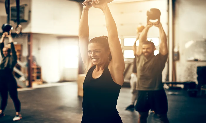 persoane in sala de fitness 1119522776 jpg