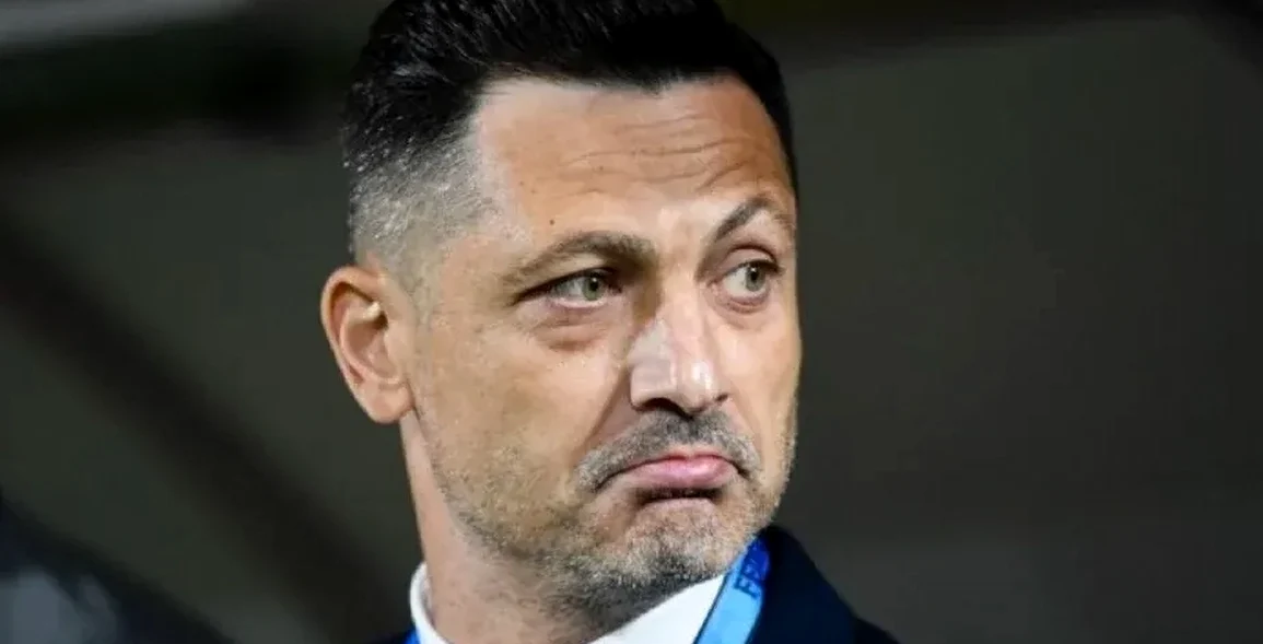 Mirel Rădoi spune adio unui salariu de 2,5 milioane de euro pe sezon. Foto Sportpictures