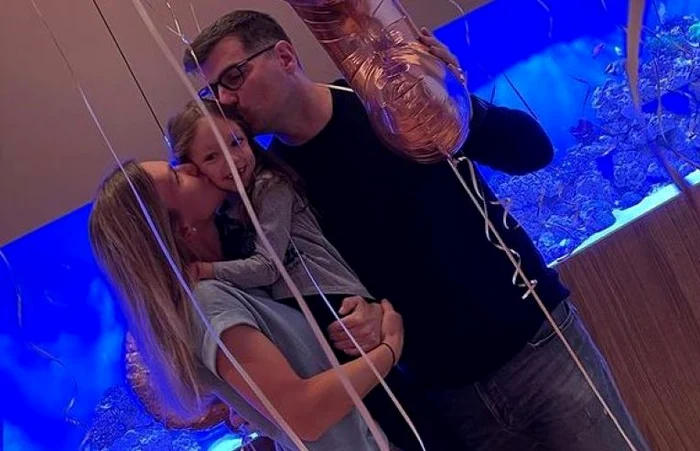 Simona Halep și nepoata ei, Tania, care a avut un tort cu prințese de ziua saFOTO: Instagram