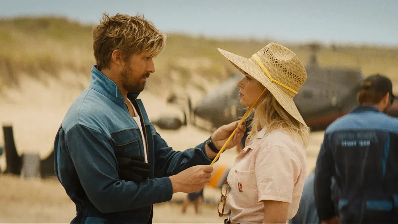 Ryan Gosling și Emily Blunt în „Cascadorul” („The Fall Guy”), regia David Leitch FOTO Ro Image 2000