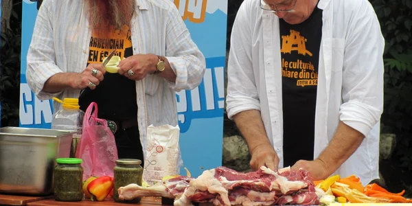 mircea dinescu a gatit la cluj foto