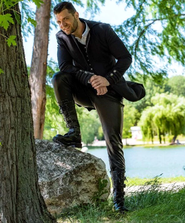 Marian Niculae are o carieră solo