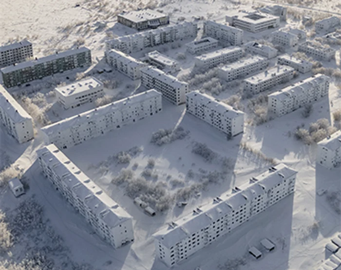 Blocurile comuniste, îngropate sub ţurţuri imenşiFoto: Getty Images