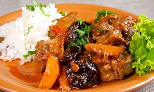 papricas de porc cu prune uscate jpeg