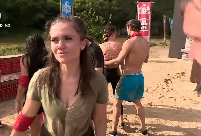 Cristina Șișcanu a plâns la începutul emisiunii Survivor România