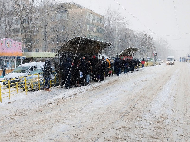 Ninsorile s-au oprit, scandalul continuă la Iași. Se cere demiterea conducerii Companiei de Transport Public