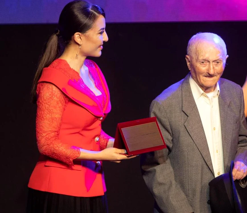 Gheorghe Budan are 102 ani și a fost și el premiat la gala seniorilor de Alexandra Dobre