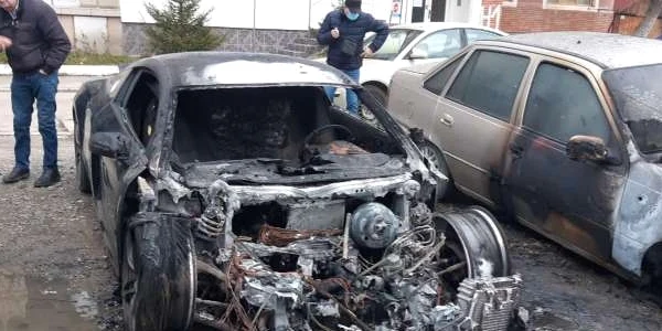 masina incendiata sursa foto sighet 247 ro