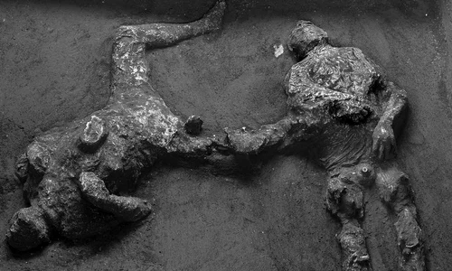 Rămășițele bine conservate a doi bărbați, descoperite între ruinele orașului Pompei | FOTO jpeg