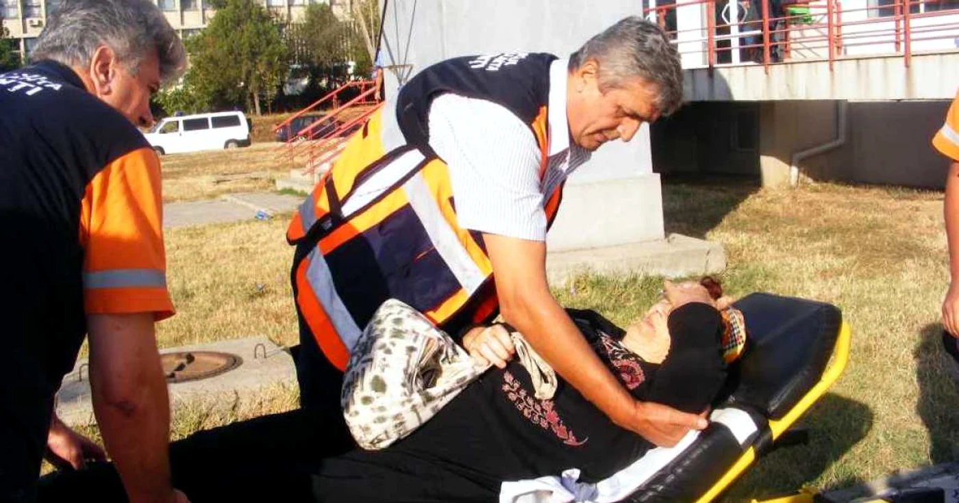 o pensionară a leşinat din cauza îmbulzelii