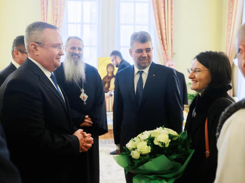 Ciucă promite să asigure finanțarea și dotarea spitalului unde medicii au făcut minuni pentru doi tineri 