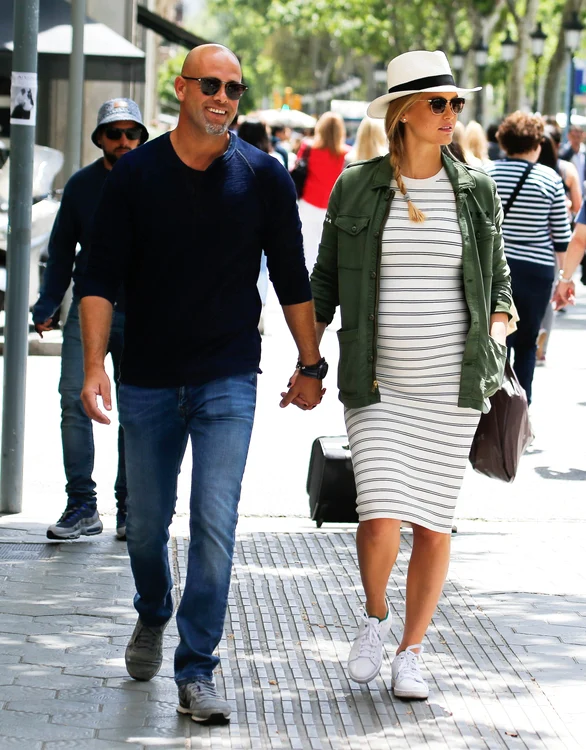 3 bar refaeli and husband adi ezra hepta 2435916 jpg jpeg