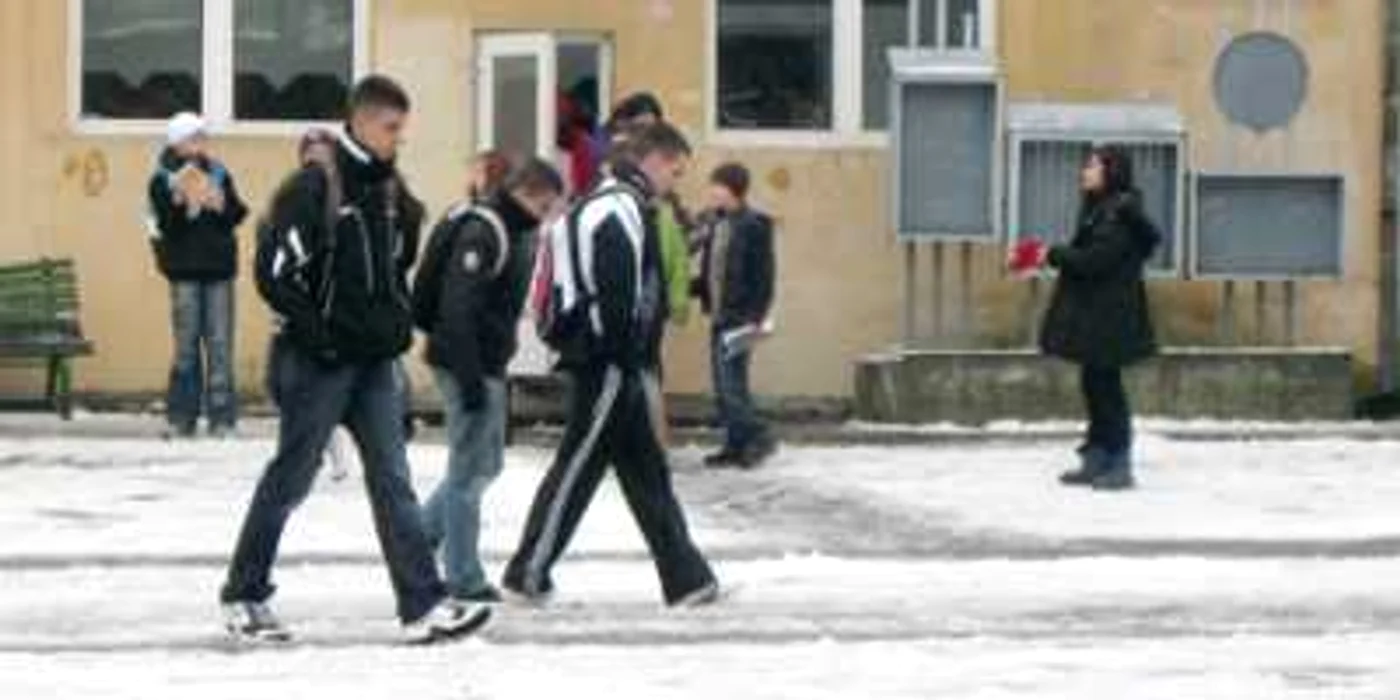 Tinerii resimt din greu efectele crizei