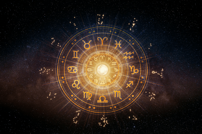 Horoscop săptămâna 15-21 mai. Patru zodii trag lozul norocos și fac schimbări importante în viața lor