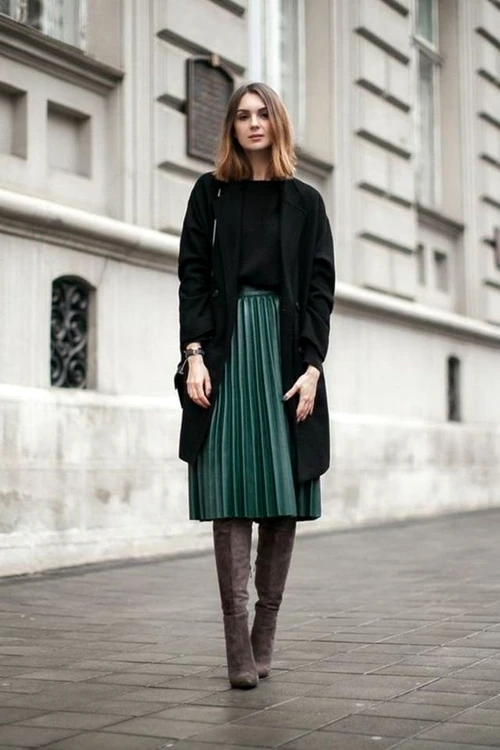 large Fustany Fashion Style Ideas Street Style Looks Outfits Pleated Skirts 8 jpg jpeg