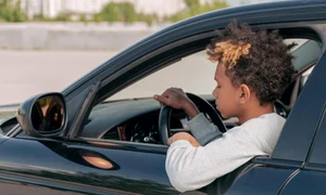 copil volan pexels jpg