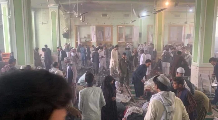 Cel puţin 32 de morţi şi zeci de răniţi în explozii la Moscheea şiită Fatemieh în Kandahar Foto Twitter