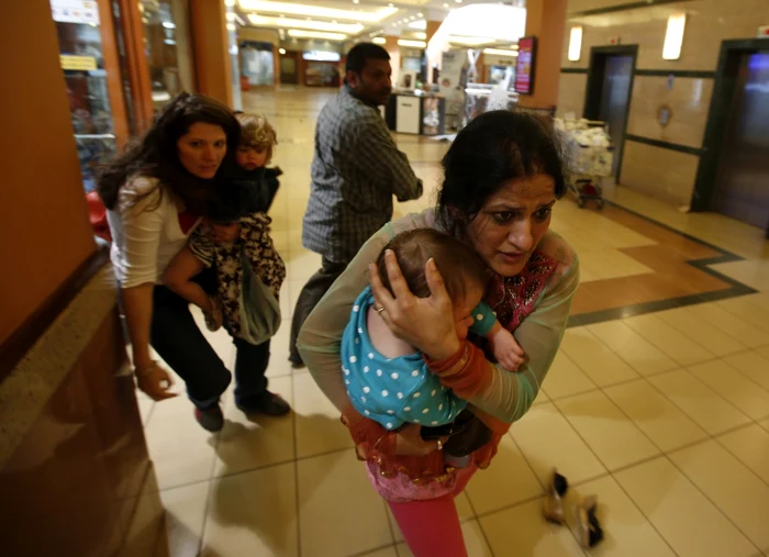 Ostatici salvaţi de forţele de securitate. FOTO: Reuters