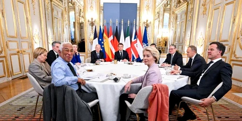 summit paris jpg