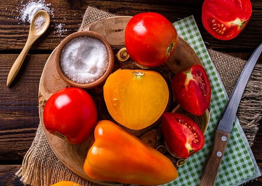 Cele mai bune alimente care te ajută să rămâi hidratat pe timpul verii: sunt bogate în apă, antioxidanți și minerale 