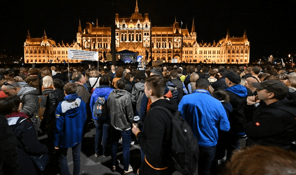 Un nou protest în favoarea profesorilor la Budapesta: „Sunt aici pentru că nu putem continua așa“