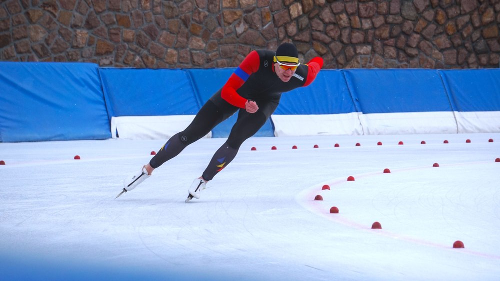 Minune în sportul tricolor: prima medalie la masculin din istorie la CM de patinaj viteză. Cuvintele campionului: În România mă antrenez pe role