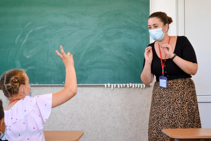 Ana-Maria Ghiorghiaşa profesor Teach FOTO arhiva personală 7
